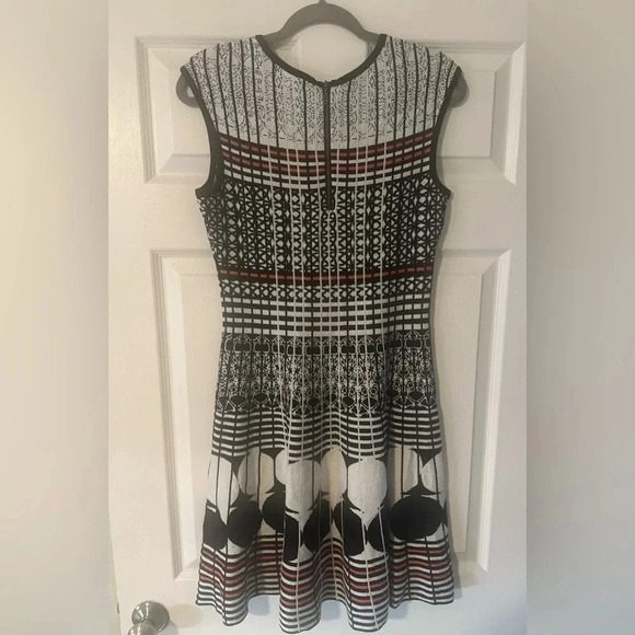 Women’s‎ NIC + ZOE Sweater Sleeveless Black/White/Orange Dress. Size Small. - Picture 6 of 7
